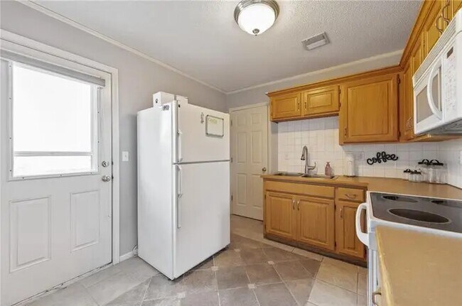 Foto del edificio - 2101 SW Wall St