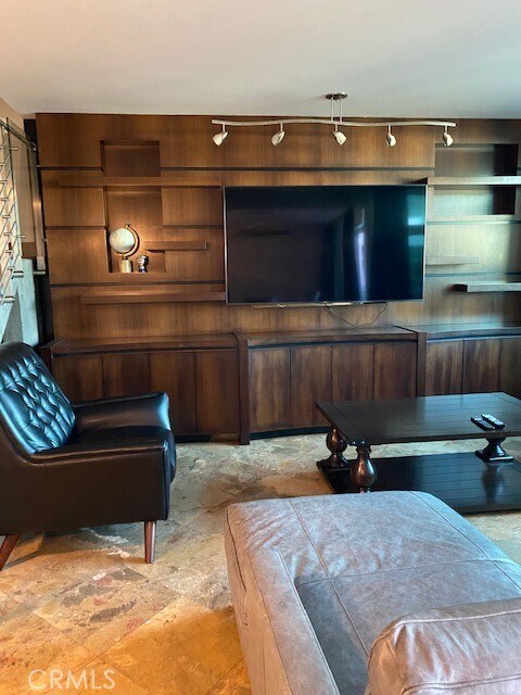 Foto principal - 3131 Michelson Dr