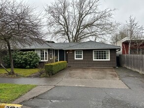 Building Photo - 2484 Alder St