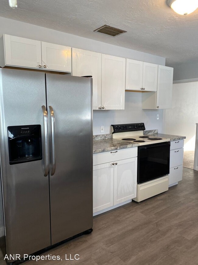Foto del edificio - 5 br, 3 bath House - 120 N 2nd E