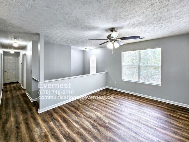 Foto del edificio - 736 Ashley Ln