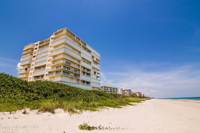 Foto del edificio - 877 N Hwy A1A