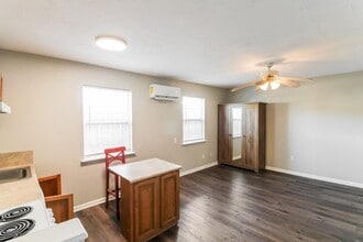 Building Photo - 610 Avenue H