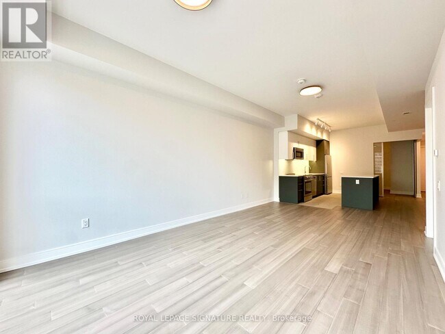 Photo du bâtiment - 664 Spadina Ave.