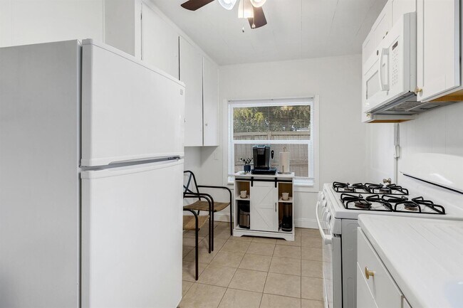 Foto del edificio - 335 Malverne Rd