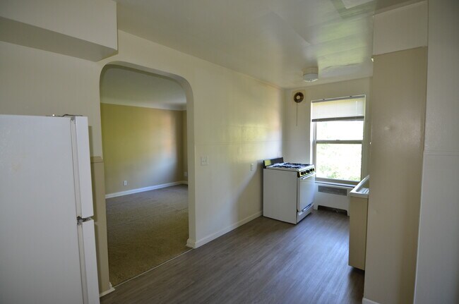 Foto del edificio - 6508 Montgomery Rd