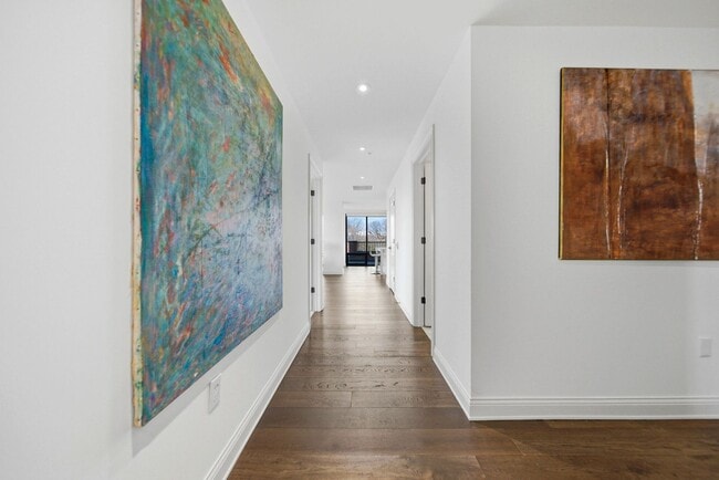 Interior Photo - Hubbard Park Place