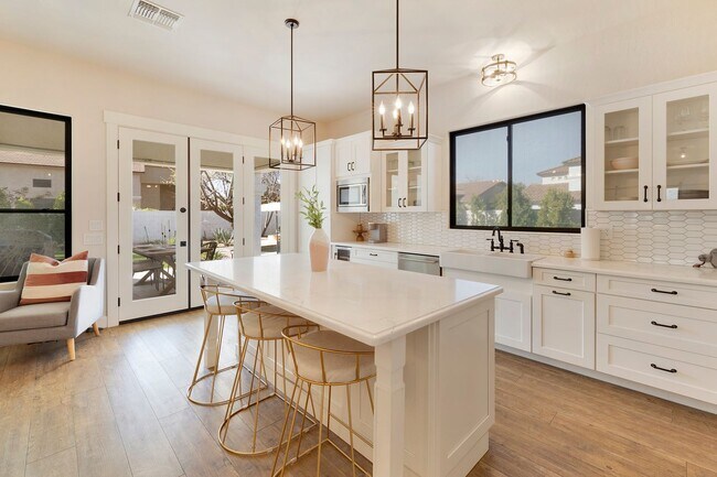 Foto del edificio - 2325 W Olive Way