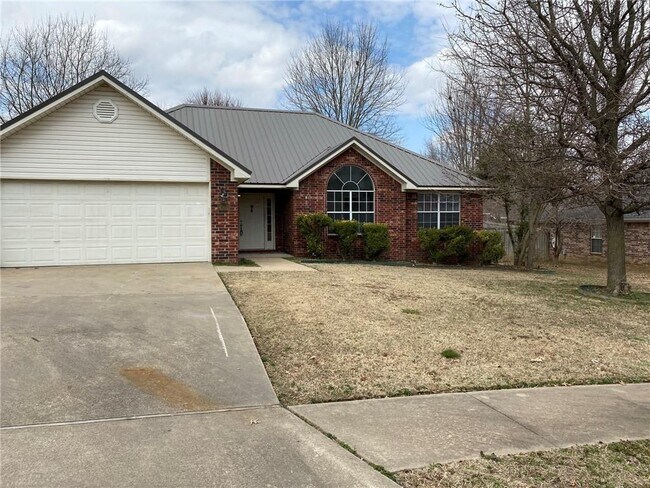 Foto del edificio - 4902 Hawthorne Way