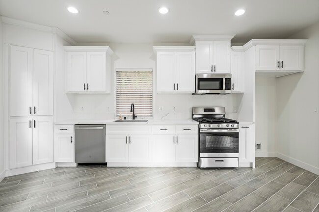 Foto del edificio - 915 E Central Ave