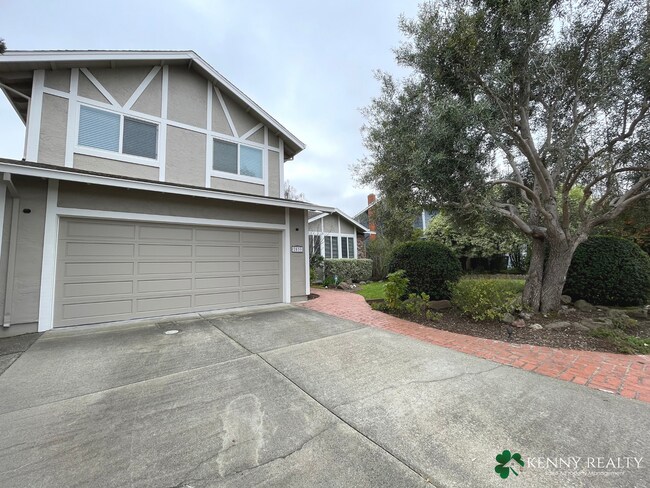 Foto del edificio - Large 3 Bedroom, 2.5 Bathroom, Great Neigh...