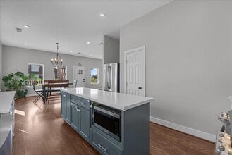 Building Photo - 1205 Todville Rd