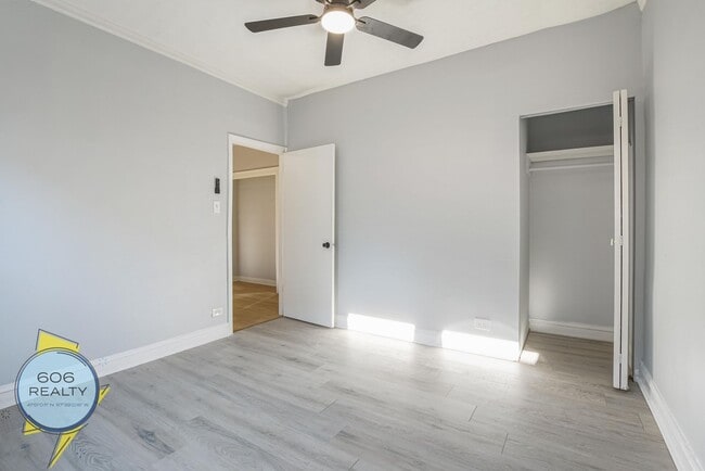 Building Photo - 5240 S Drexel Ave