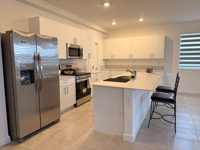 Foto del edificio - 2954 SE 23rd Ave