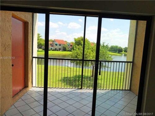 Foto del edificio - 436 Lakeview Dr