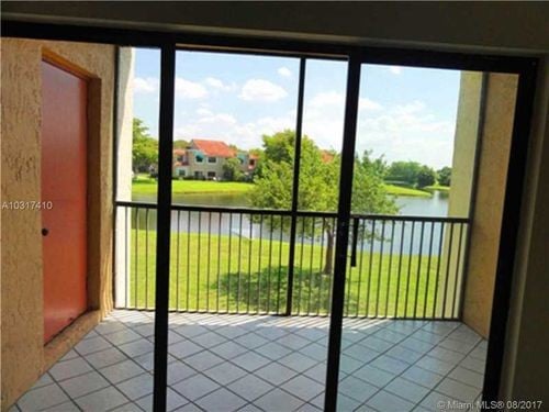 Building Photo - 436 Lakeview Dr