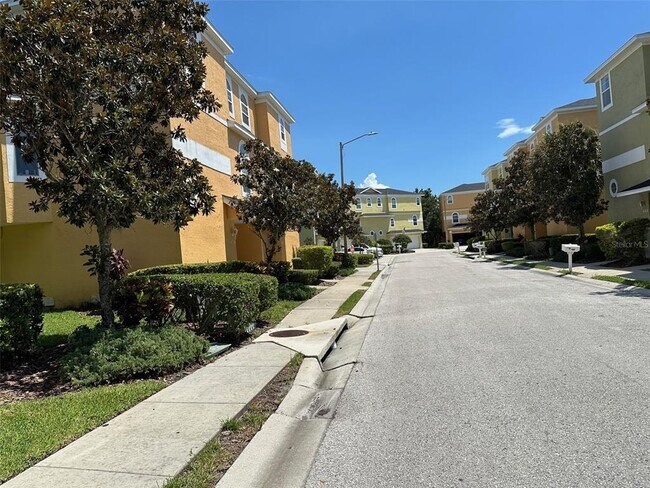 Building Photo - 433 Bayou-Village Dr