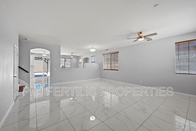 Building Photo - 7167 Elsa Ct