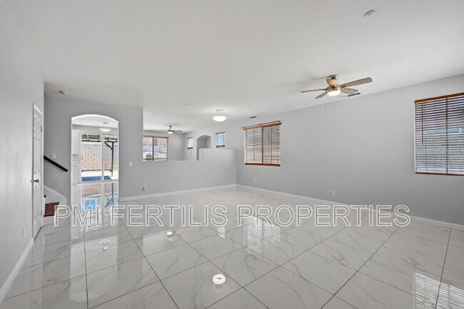 Foto del edificio - 7167 Elsa Ct