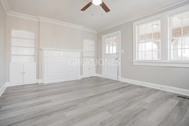 Building Photo - 3308 Woodlawn Ave