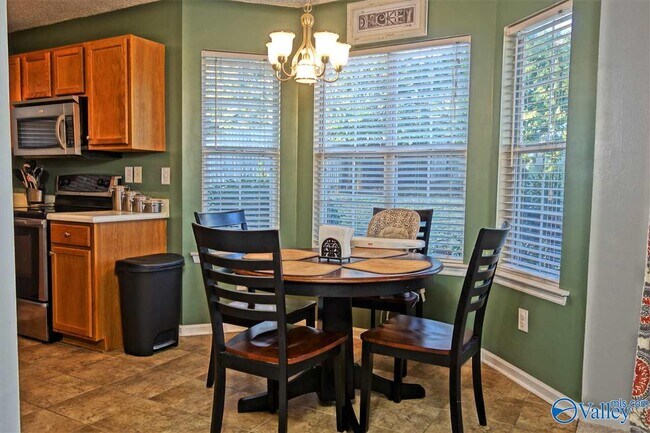 Foto del edificio - 166 Sandy Hollow Dr NW