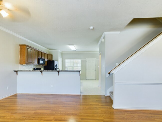 Foto del edificio - 422 Forest Dr Loop