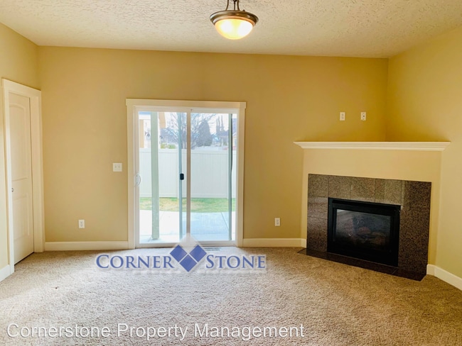 Building Photo - 3 br, 2.5 bath House - 4638 Zachary Way