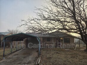 Building Photo - 1717 Ave I