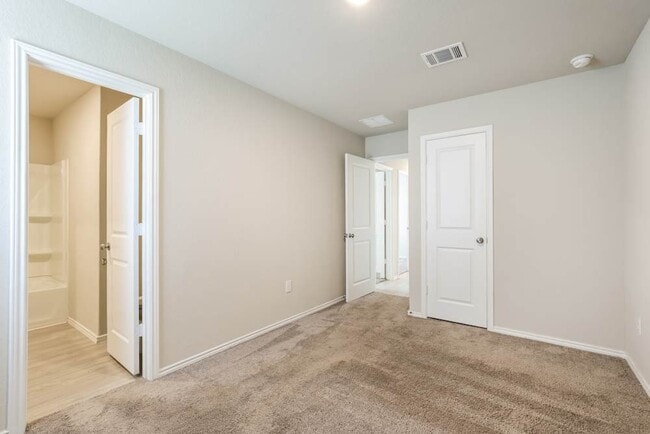 Foto del edificio - 11122 Kirwin Ln