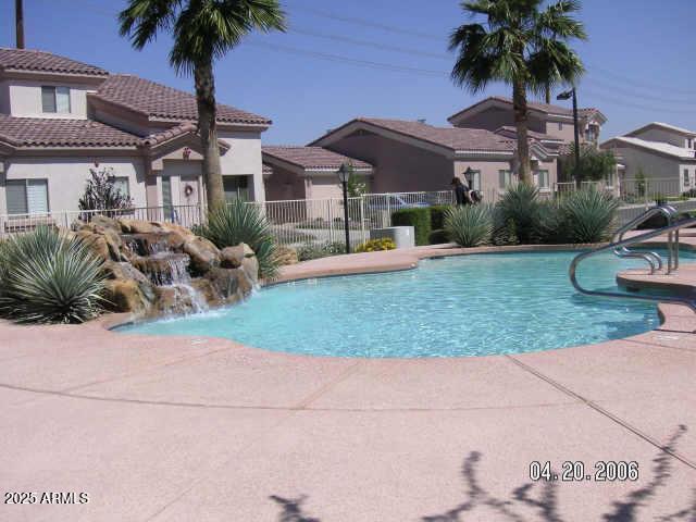 Foto del edificio - 8154 W Beck Ln