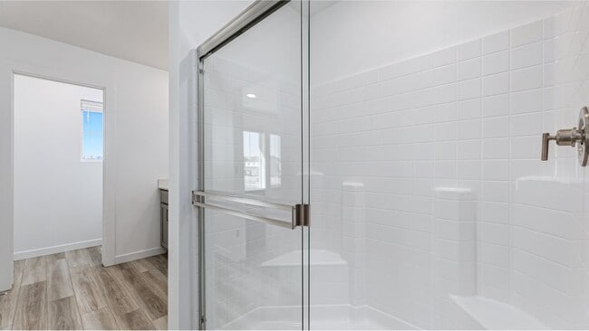 Primary Shower - 4138 W Perspective St