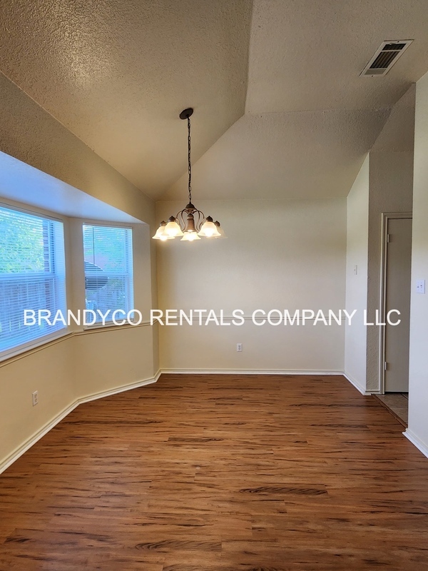 Building Photo - 3214 Rampart Loop