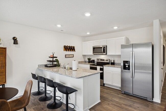 Building Photo - The Summit Townhomes