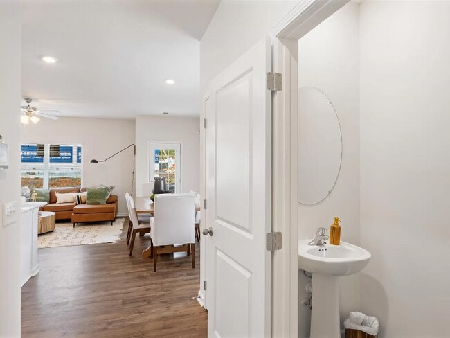 Building Photo - 98 Moon Rock Ct