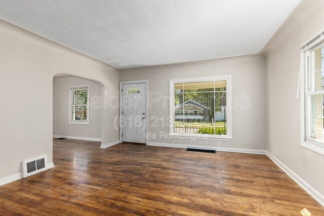 Foto del edificio - 1031 Merrifield St SE