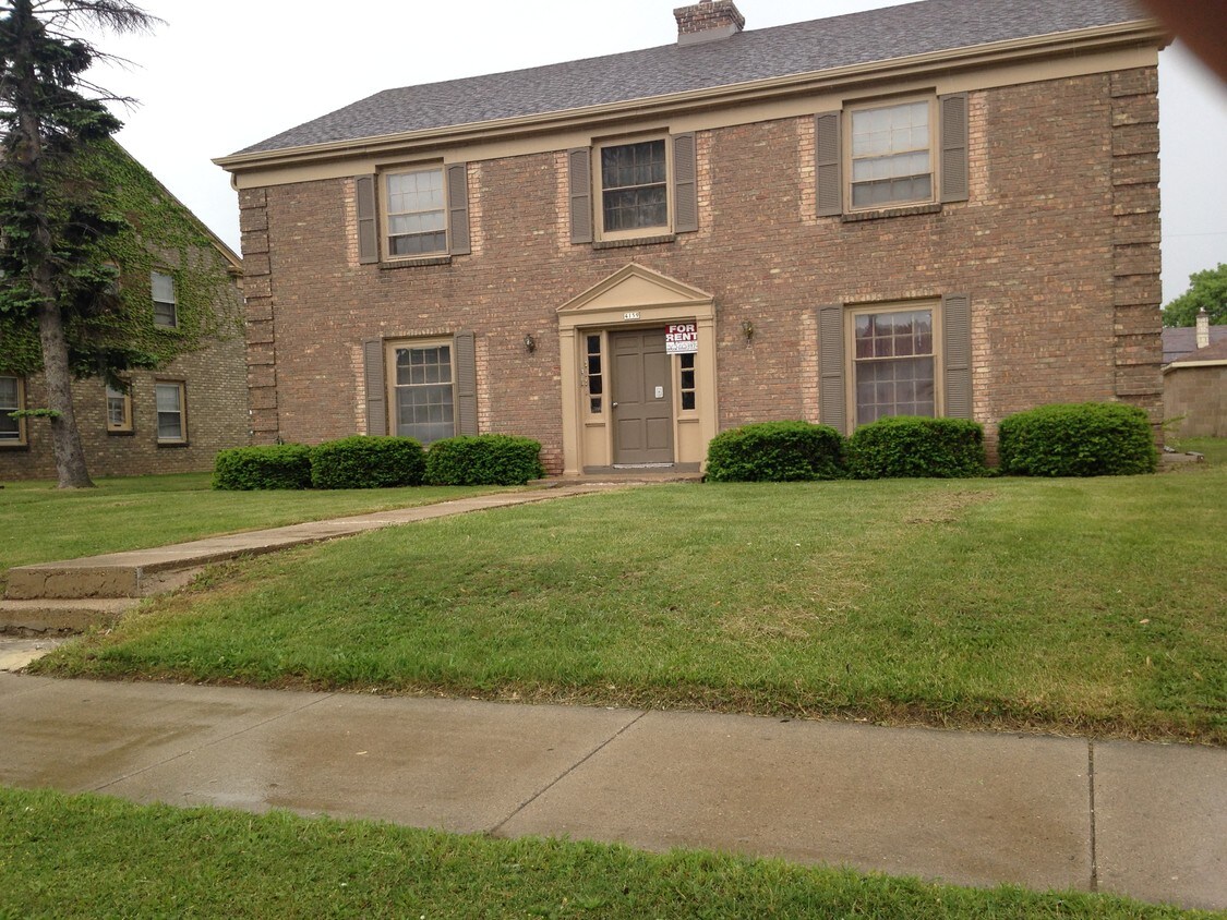 Primary Photo - 4159 N Sherman Blvd