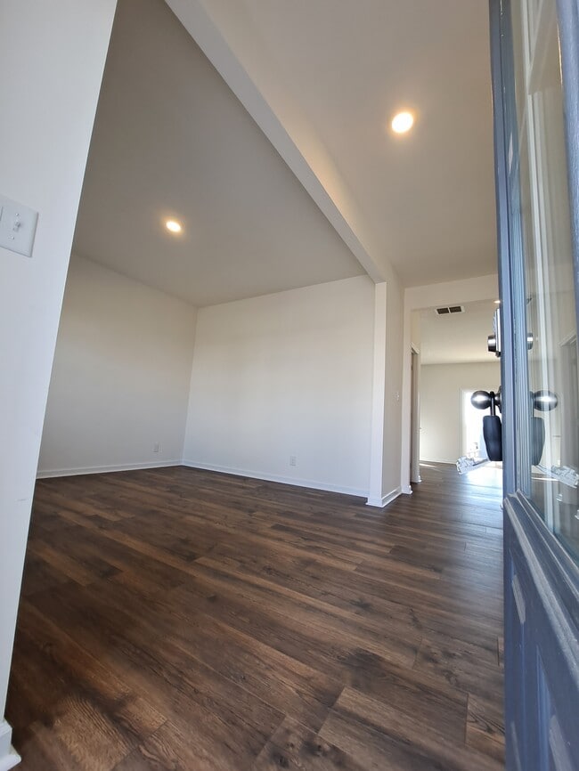 Photo - 2879 Red Barn Rd House