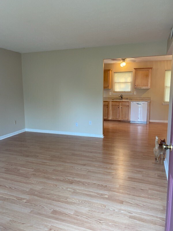 Building Photo - 4015 Tally Ho Court
