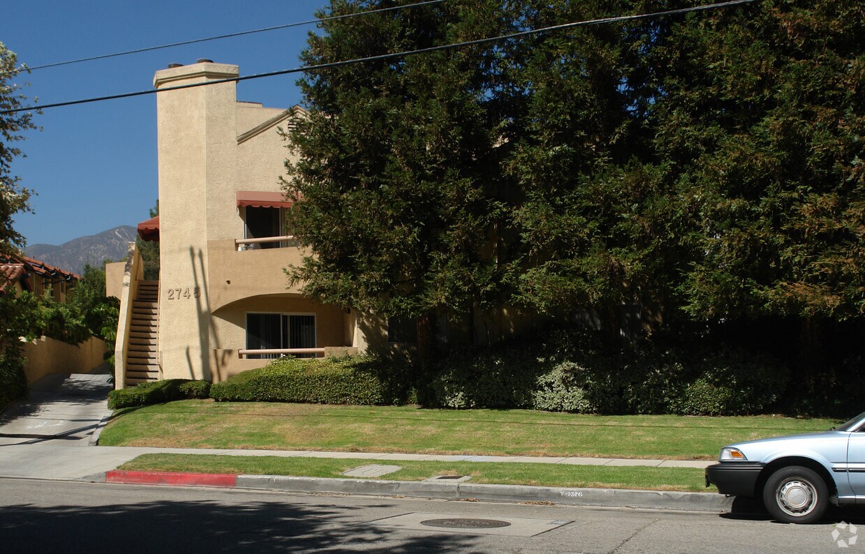 Building Photo - 2745 Piedmont Ave