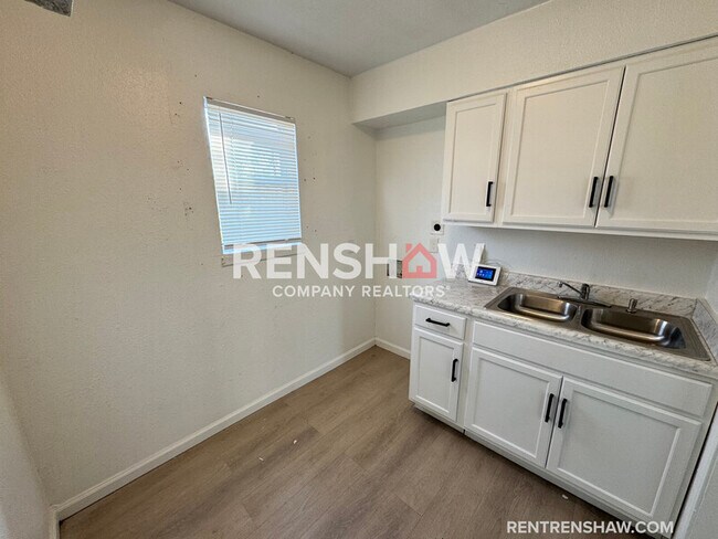 Foto del edificio - 285 Lucy Ave