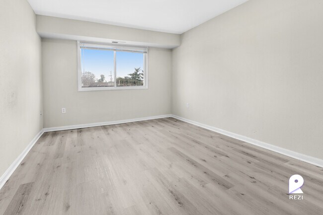 Foto del edificio - 6417 Hil-Mar Dr