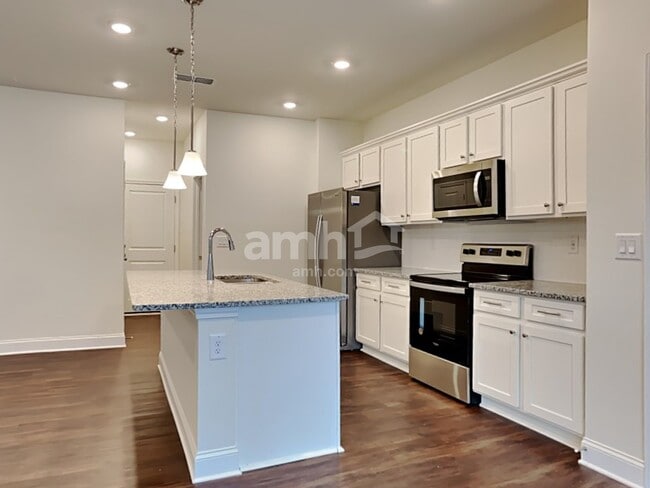 Building Photo - 572 Smt Vw Ln