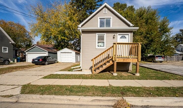 Building Photo - 570 5th Ave