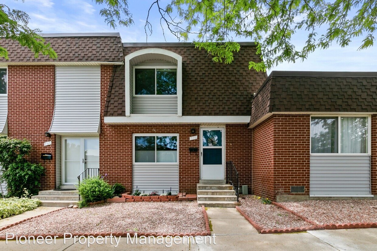 Primary Photo - 2 br, 1.5 bath House - 776 S. Youngfield Ct