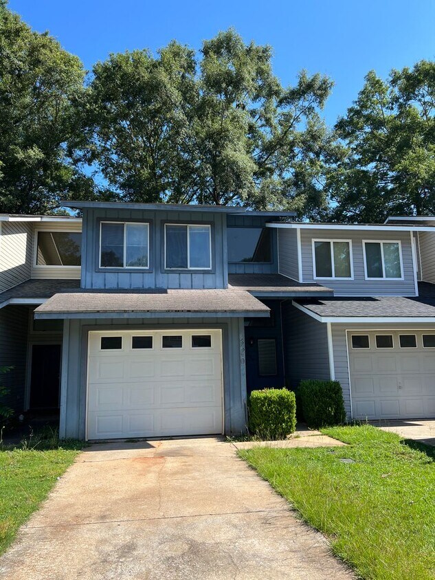 Primary Photo - 320 Candlbrook Drive - Available Now