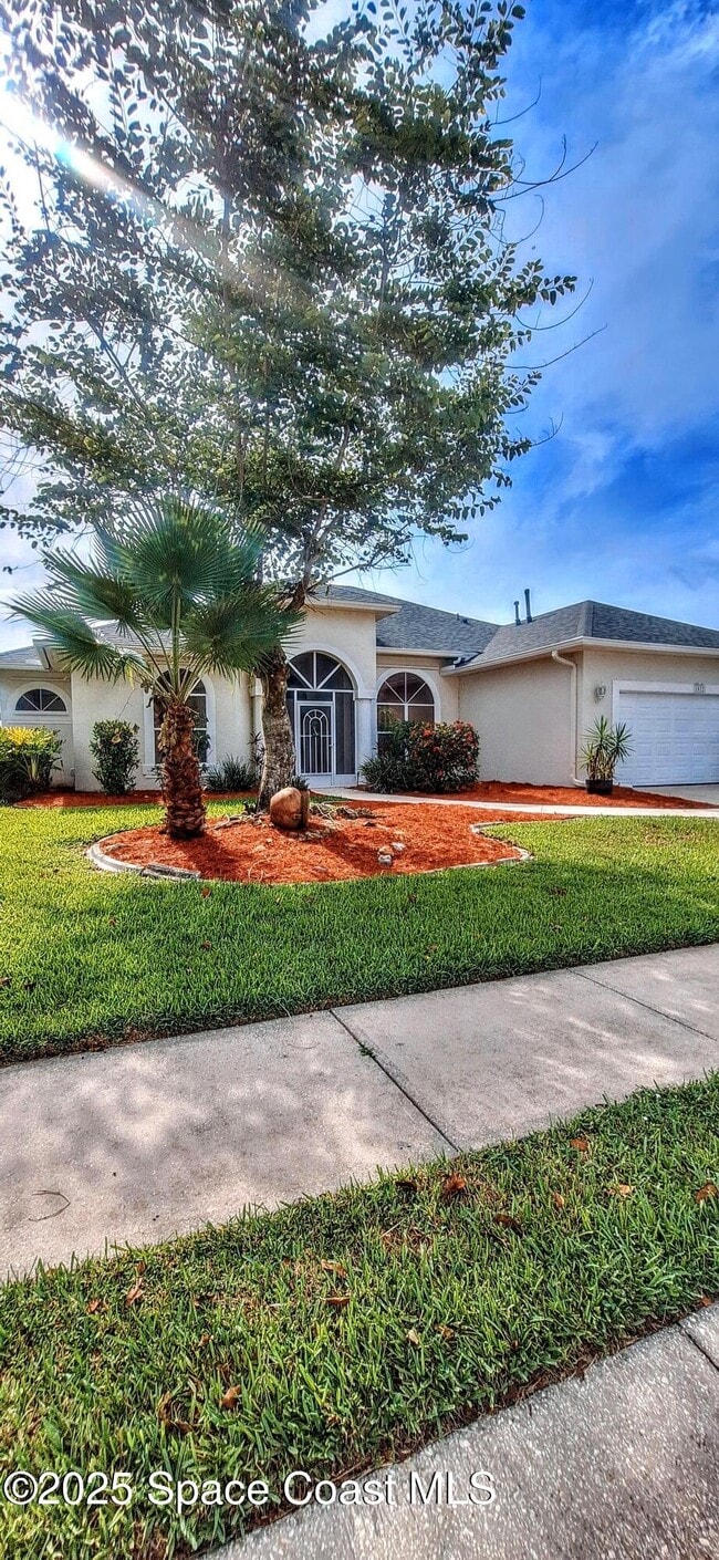 Building Photo - 1032 Fieldstone Dr