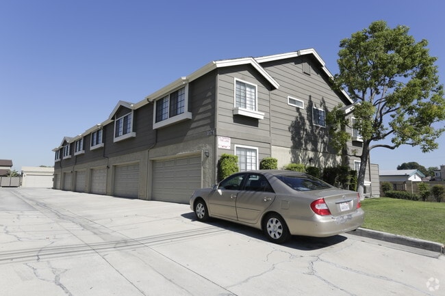 Building Photo - Rancho Las Bolsas