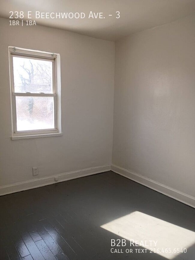 Foto del edificio - 238 E Beechwood Ave