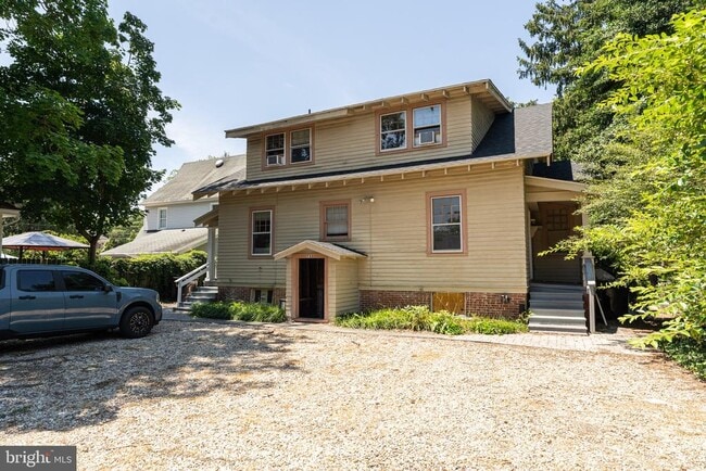 Foto del edificio - 733 Camden Ave