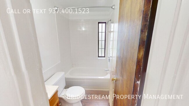 Foto del edificio - Charming Lower Level 1-Bedroom Apartment w...